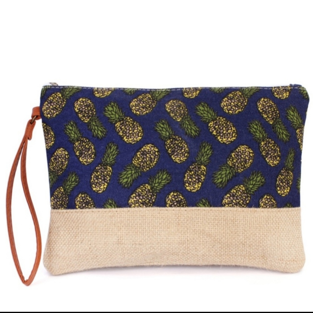 Pineapple wristlet bag 🍍